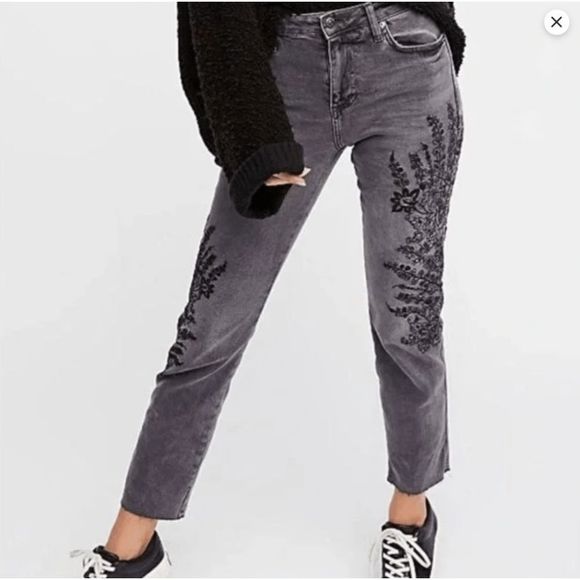 Free People Embroidered Girlfriend Jeans Floral Gray Black Size 30, MSRP $128 - Picture 1 of 11